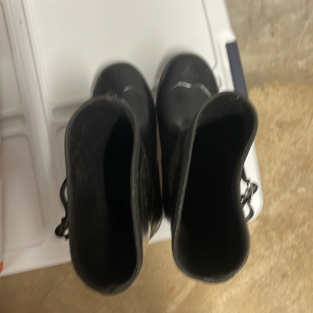 L. L. Bean Black Rubber Rain Boots/Wellies - Picture 2 of 4